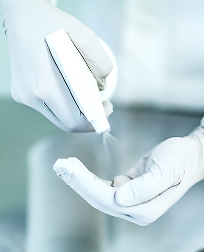 Cleanroom_400x495.jpg Cleanroom_400x495.jpg