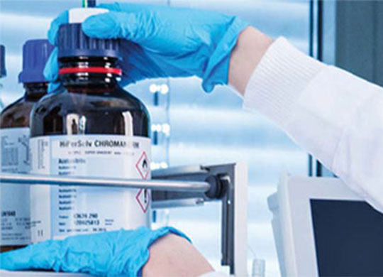 pharmaceutical-chromatographers-540x390.jpg pharmaceutical-chromatographers-540x390.jpg